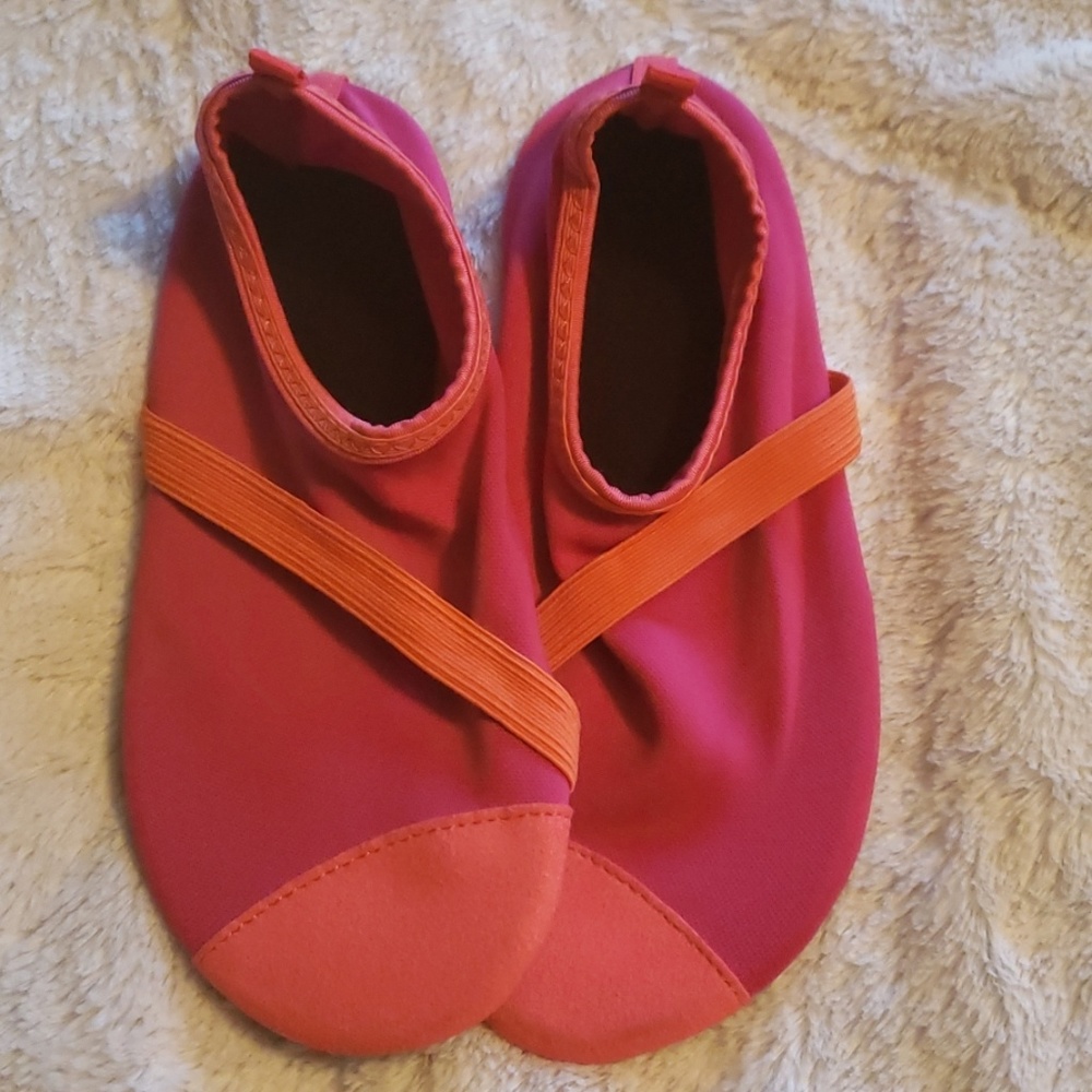 Womens small (5.5 -6.5) fitkicks